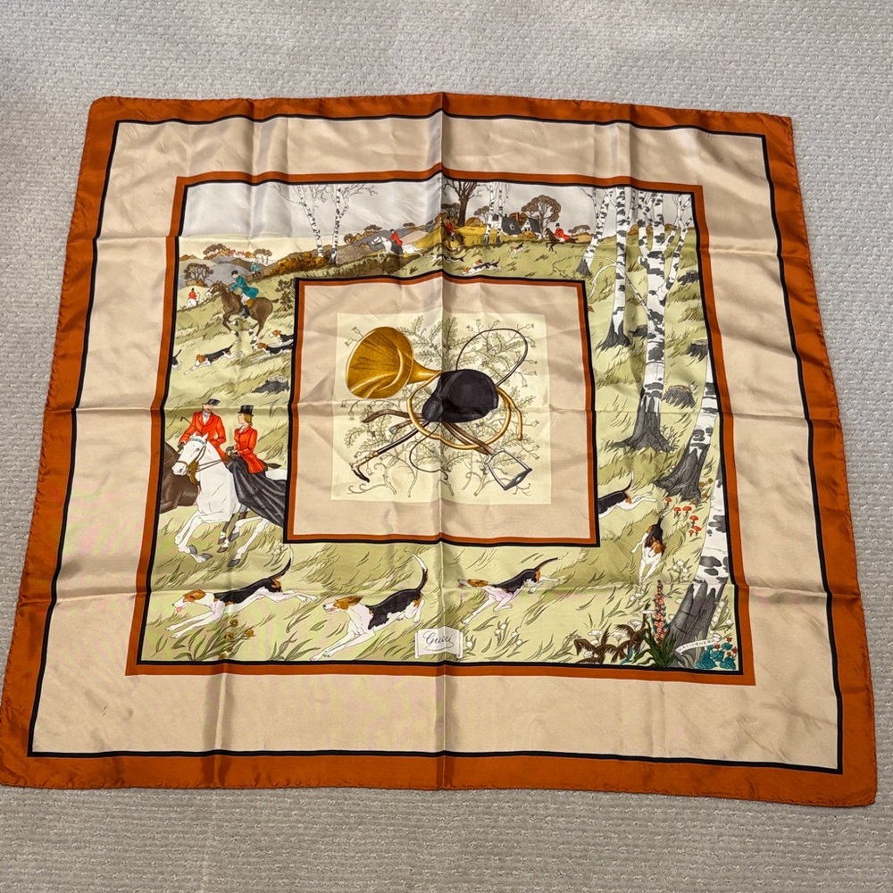 Vintage Gucci scarf featuring fox hunting motif V Accornero